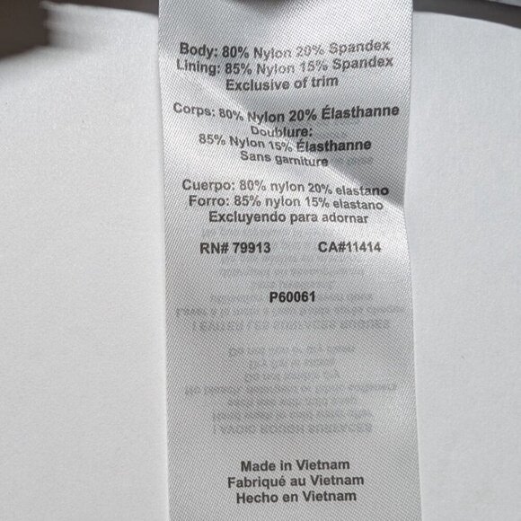 A Pea in the Pod Maternity Swimsuit One Piece Women Small Beach Vacation Resort - Picture 7 of 9